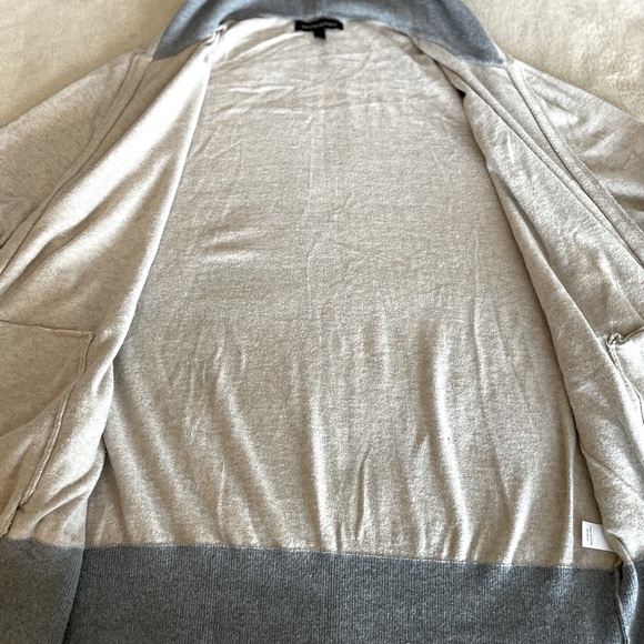 ***SOLD***Banana Republic Zip Hooded Sweater - Size L - Picture 5 of 10